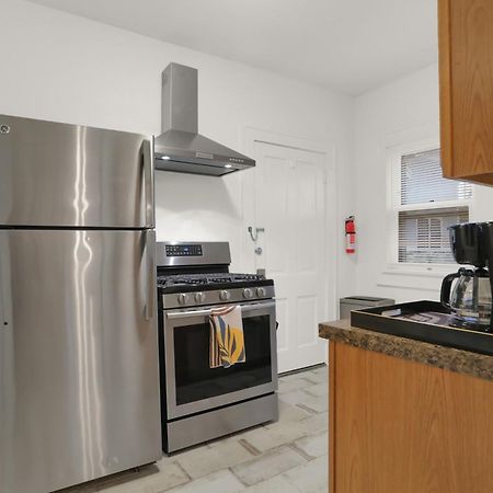 Comfy Apartment In Indianapolis Bagian luar foto